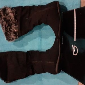 Women suede like fur trim fold down boots.